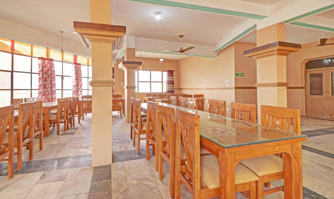 Hotel Vikrant Pinjaur Exterior photo